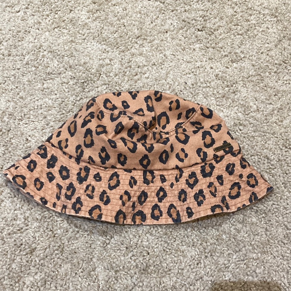 CHEETAH PRINT BILLABONG BUCKET HAT